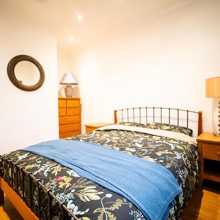 Stay With Serena Homes , One Bedroom Apartment パーリー エクステリア 写真