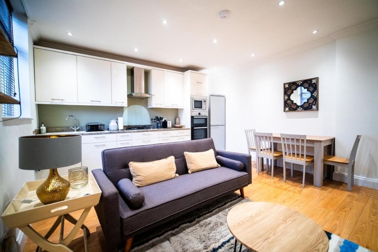Stay With Serena Homes , One Bedroom Apartment パーリー エクステリア 写真