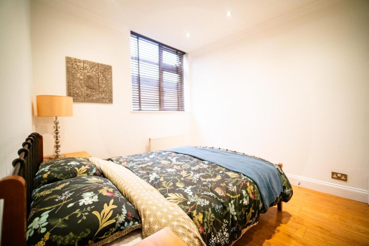Stay With Serena Homes , One Bedroom Apartment パーリー エクステリア 写真