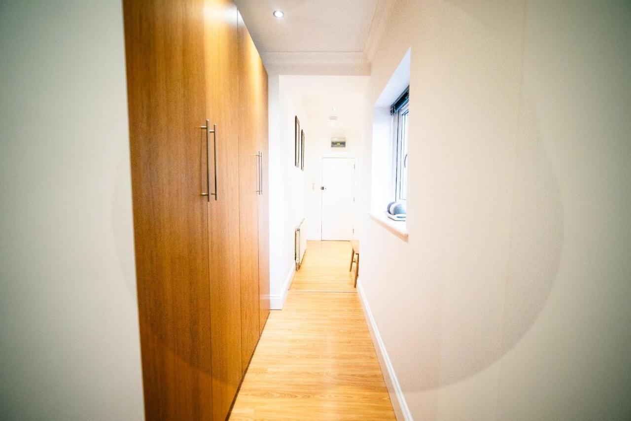 Stay With Serena Homes , One Bedroom Apartment パーリー エクステリア 写真