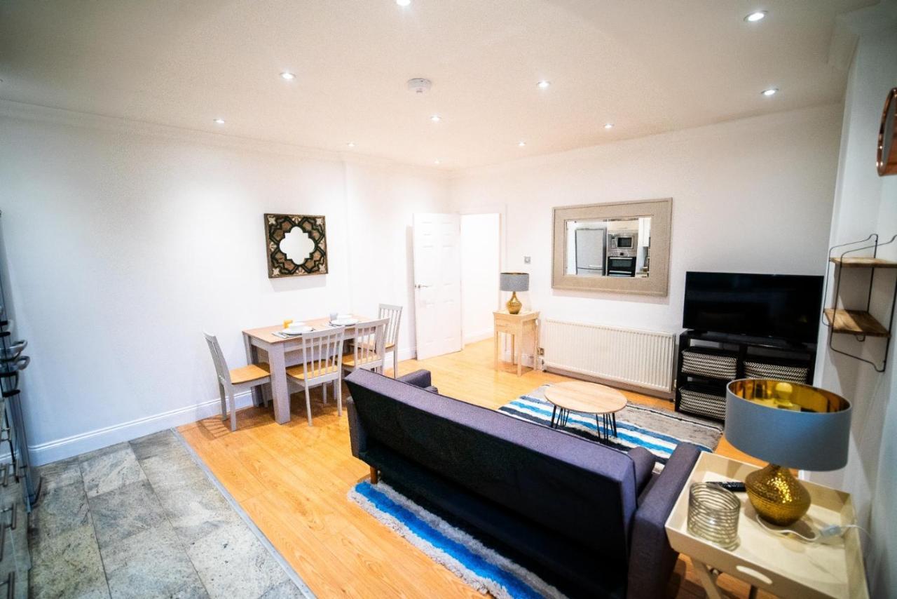 Stay With Serena Homes , One Bedroom Apartment パーリー エクステリア 写真