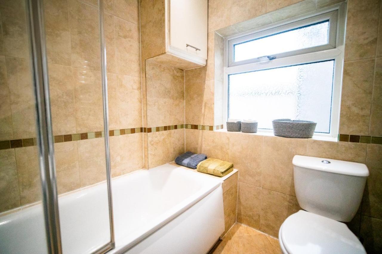 Stay With Serena Homes , One Bedroom Apartment パーリー エクステリア 写真